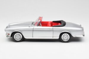BMW 503 Zilver Revell 1:18 18787 Metaal — afbeelding 4 van 8