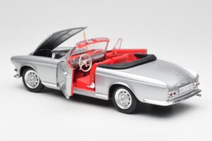 BMW 503 Zilver Revell 1:18 18787 Metaal — afbeelding 5 van 8