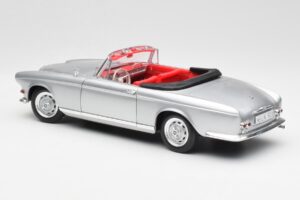 BMW 503 Zilver Revell 1:18 18787 Metaal — afbeelding 7 van 8