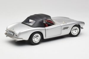 BMW 507 Zilver Revell 1:18 9034 Metaal — afbeelding 3 van 8