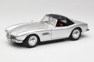 BMW 507 Zilver Revell 1:18 9034 Metaal