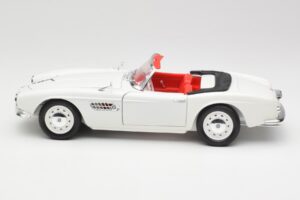 BMW 507 Touring Sport Feather White Revell 1:18 8810 Metaal — afbeelding 4 van 8