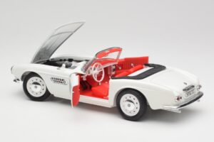 BMW 507 Touring Sport Feather White Revell 1:18 8810 Metaal — afbeelding 5 van 8