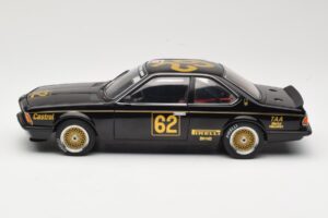 BMW 635 CSi E24 #62 J. Richards JPS Team BMW ATCC Winner 1985 AUTOart 1:18 88548 Metaal — afbeelding 4 van 8
