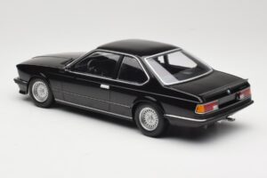 BMW 635 CSi E24 Black Metallic Minichamps 1:18 155028104 Metaal — afbeelding 5 van 6