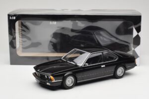 BMW 635 CSi E24 Black Metallic Minichamps 1:18 155028104 Metaal — afbeelding 6 van 6