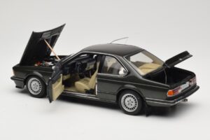 BMW 635 CSi E24 Malachit Green Metallic AUTOart 1:18 70522 Metaal — afbeelding 5 van 8