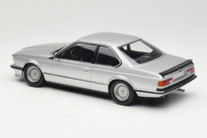 BMW 635 CSi E24 Zilver Minichamps 1:18 155028107 Metaal — afbeelding 5 van 6