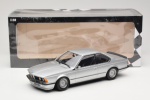 BMW 635 CSi E24 Zilver Minichamps 1:18 155028107 Metaal — afbeelding 6 van 6