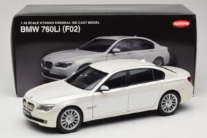BMW 7 Series F02 760Li Brilliant White Kyosho 1:18 08783BRW Metaal — afbeelding 8 van 8
