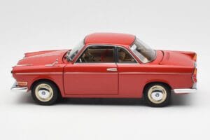 BMW 700 Sport Coupe Spanish Rood AUTOart 1:18 70652 Metaal — afbeelding 4 van 8