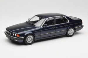 BMW 730i E32 Blauw Metallic Minichamps 1:18 100023006 Metaal