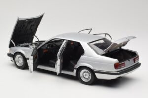 BMW 730i E32 Zilver Minichamps 1:18 100023000 Metaal — afbeelding 5 van 8