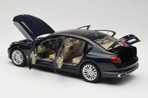 BMW 750Li F02 Imperial Blue Paragon 1:18 80432405586 Metaal — afbeelding 5 van 8