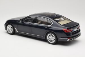 BMW 750Li F02 Imperial Blue Paragon 1:18 80432405586 Metaal — afbeelding 7 van 8