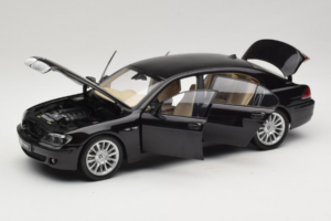 BMW 760Li E66 Individual Zwart Kyosho 1:18 08573RB Metaal — afbeelding 2 van 8