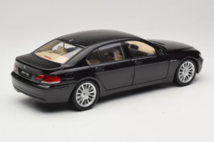 BMW 760Li E66 Individual Zwart Kyosho 1:18 08573RB Metaal — afbeelding 3 van 8