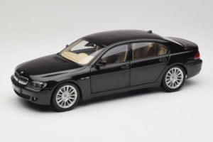 BMW 760Li E66 Individual Zwart Kyosho 1:18 08573RB Metaal