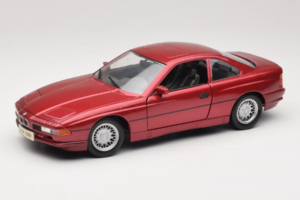BMW 850i E31 Rood Tchibo 1:18 36157 Metaal