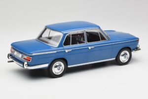 BMW 2000 Tilux E120 Caribe Blauw MCG 1:18 MCG18291 Metaal — afbeelding 2 van 6