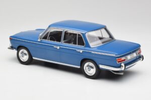 BMW 2000 Tilux E120 Caribe Blauw MCG 1:18 MCG18291 Metaal — afbeelding 5 van 6