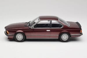 BMW 635 CSi E24 Karmesinrot Metallic Minichamps 1:18 155028105 Metaal — afbeelding 3 van 6