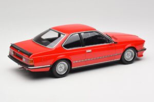 BMW 635 CSi E24 Rood Dealer Editie Minichamps 1:18 80435B5D026 Metaal — afbeelding 2 van 6
