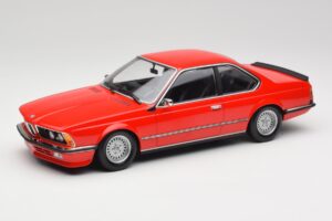 BMW 635 CSi E24 Rood Dealer Editie Minichamps 1:18 80435B5D026 Metaal