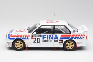 BMW E30 M3 #20 M. Duez / A. Lopes 1000 Lakes Rally 1989 IXO 1:18 18RMC132 Metaal — afbeelding 3 van 6