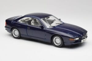 BMW E31 850i Mauritius Blauw Maisto 1:18 438813100299 Metaal — afbeelding 6 van 8