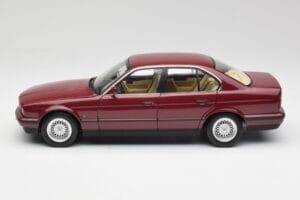 BMW 535i E34 Rood Minichamps 1:18 100024002 Metaal — afbeelding 4 van 8