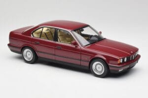 BMW 535i E34 Rood Minichamps 1:18 100024002 Metaal — afbeelding 6 van 8