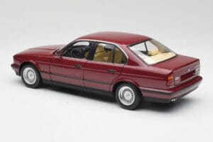 BMW 535i E34 Rood Minichamps 1:18 100024002 Metaal — afbeelding 7 van 8