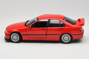 BMW 318is E36 Hellrot UT Models 1:18 180024302-R1 Metaal — afbeelding 4 van 8