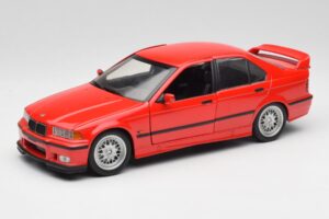 BMW 318is E36 Rood UT Models 1:18 180024302 Metaal