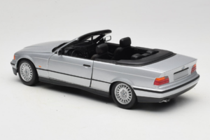 BMW 3 Series E36 Cabriolet Zilver UT Models 1:18 BMW008 Metaal — afbeelding 7 van 8