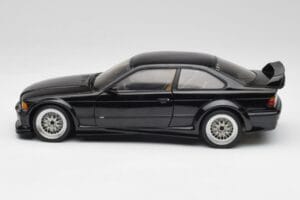 BMW E36 M3 GTR Street Cosmos Zwart UT Models 1:18 20481 Metaal — afbeelding 4 van 8