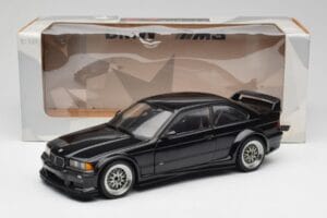 BMW E36 M3 GTR Street Cosmos Zwart UT Models 1:18 20481 Metaal — afbeelding 8 van 8