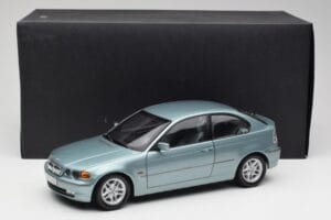 BMW 325Ti E46 Compact Lichtblauw Metallic Kyosho 1:18 80430024439 Metaal — afbeelding 8 van 8
