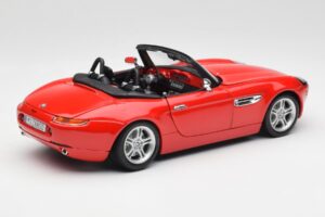 BMW Z8 E52 Roadster Felrood Bburago 1:18 12032 Metaal — afbeelding 3 van 8
