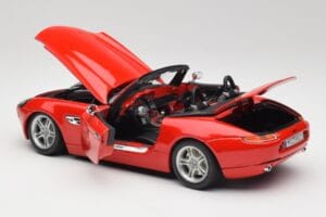 BMW Z8 E52 Rood Bburago 1:18 Z8001 Metaal — afbeelding 5 van 8