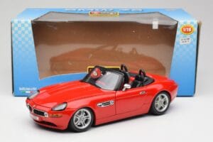 BMW Z8 E52 Rood Bburago 1:18 Z8001 Metaal — afbeelding 8 van 8