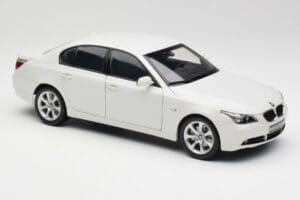 BMW E60 545i Alpine Wit Kyosho 1:18 08591W Metaal — afbeelding 6 van 8