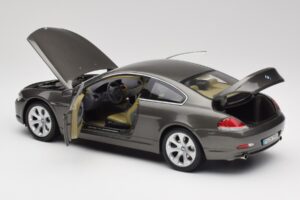 BMW 6 E63 Coupe Licht Brons Kyosho 1:18 80430153283 Metaal — afbeelding 5 van 8