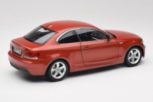 BMW 1 E82 Coupe Oranje Kyosho 1:18 80430427064 Metaal — afbeelding 3 van 8