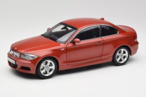 BMW 1 E82 Coupe Oranje Kyosho 1:18 80430427064 Metaal
