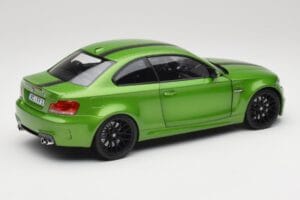 BMW 1 Serie E82 Coupe Taiga Green Metallic Minichamps 1:18 110020024 Metaal — afbeelding 3 van 8