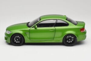 BMW 1 Serie E82 Coupe Taiga Green Metallic Minichamps 1:18 110020024 Metaal — afbeelding 4 van 8