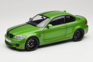 BMW 1 Serie E82 Coupe Taiga Green Metallic Minichamps 1:18 110020024 Metaal