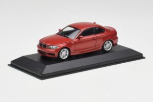 BMW 1M E82 Oranje Minichamps 1:43 413020023 Metaal — afbeelding 2 van 5